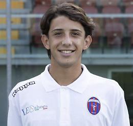 Calcio in lutto, morto a soli 18 anni difensore del Casarano
