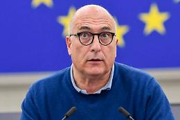 Qatargate, commissione Juri vota per revoca immunità Cozzolino e Tarabella
