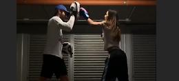 Coronavirus, Belen fa boxe con il marito per superare la quarantena