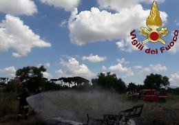 Roma, ultraleggero cade e prende fuoco: 2 morti