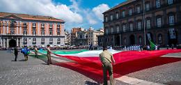 2 Giugno a Napoli, alzabandiera in piazza Plebiscito