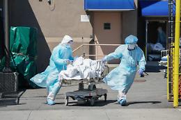 Congresso Usa: «Virus fuori controllo, rischio altri 150mila morti»