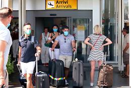 Coronavirus in Campania: ordinanza di De Luca su mascherine, movida e voli