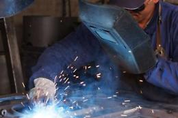 Pil, l'Istat rivede il dato del secondo trimestre: il calo peggiora a -12,8%