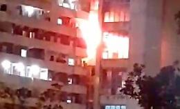 Incendio a Scampia: attivata la macchina comunale dell'emergenza