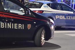 Ruba zaino da furgone, arrestato