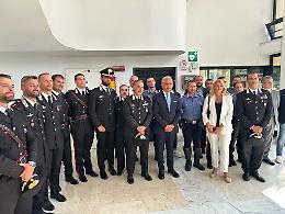 Caivano, Piantedosi visita la compagnia dei carabinieri