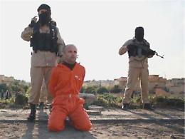 L'Isis decapita tre combattenti curdi