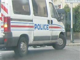A tre anni veglia <br>il cadavere della madre in casa <br>per tre giorni