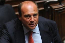 P4: finanziamento illecito, chiesto processo per Alfonso Papa