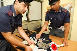 Polizia allertata per una lite ma scoprono droga: preso un pusher