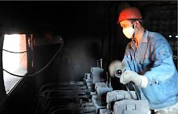 Giù la produzione industriale: -0,3% ad aprile