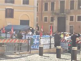 Scuola, protesta alla Camera: 2.600 posti a rischio