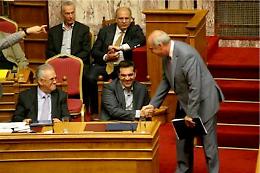 Tsipras umiliato, salvare la Grecia ci costa 80 miliardi