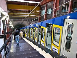 Sciopero dei trasporti, lunedì nero: chiudono metro e funicolari