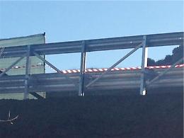 Padre e figlio giù dal viadotto sulla Palermo-Catania