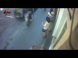 Scippano Rolex da 40.000 euro a Napoli, incastrati da telecamere