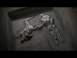 Scavi di Pompei, ritrovati intatti i corpi di due fuggiaschi