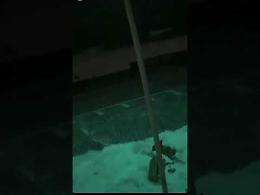 Mareggiata a Napoli, chiusa via Partenope