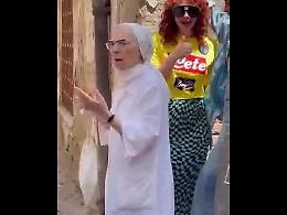 Napoli, suora divide due ragazze che si stanno baciando: «È il diavolo»