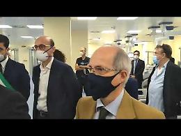De Luca al Covid Hospital di Boscotrecase