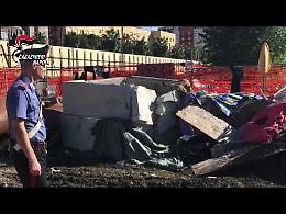 Parco della Marinella, demolite le baracche: denunciata clandestina