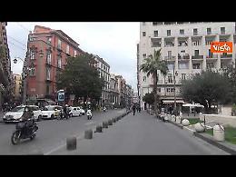 Zona rossa a Napoli, poca gente in strada e negozi chiusi