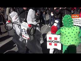 Carnevale a Napoli, spuntano i baby-Covid e baby-rider