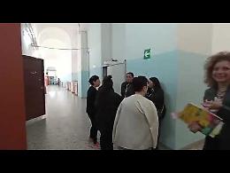 Napoli, aule e bagni allagati alla scuola “Flavio Gioia"