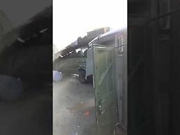 Maltempo a Napoli, allagamenti e danni al molo San Vincenzo