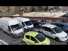 Protesta degli ambulanti, bloccato il Lungomare