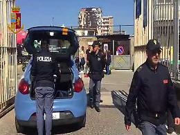 Vigilante aggredito e minacciato nella Circumflegrea, nei guai un 40enne e due 16enni
