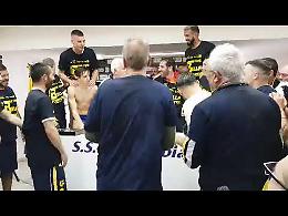 Juve Stabia in B: una doccia di champagne per il presidente Manniello