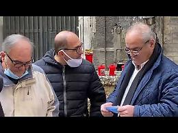 Quartieri Spagnoli, l'omaggio a Maradona dei compagni del Napoli degli scudetti