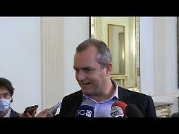 De Magistris: «De Luca vuole voto subito ma ci vieta di uscire»