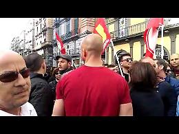 Corteo verso piazza Municipio, tensione a via Toledo