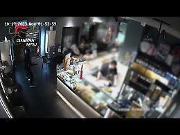 A 16 anni rapina un bar, bloccato con 3mila euro di gratta e vinci