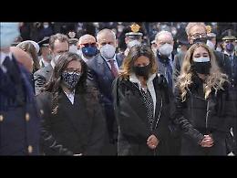 Poliziotto morto a Napoli, funerali con il capo della Polizia