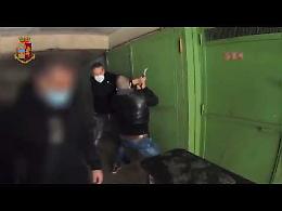 Omicidio e spaccio di droga, 25 misure per il clan Silenzio