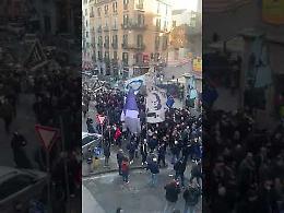 Morto storico tifoso del Napoli, l'omaggio degli ultrà ai funerali