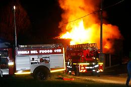 Esplode fabbrica di fuochi d'artificio a Giugliano