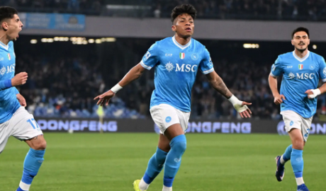 Il Napoli tiene il passo, Torino sconfitto 2-1