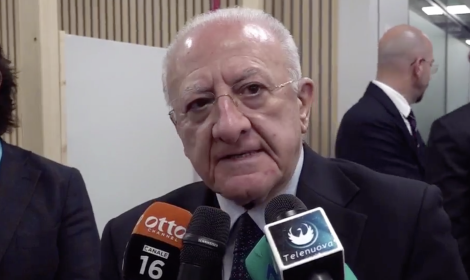 De Luca: «Per ora ho visto solo chiacchiere e politica politicante»