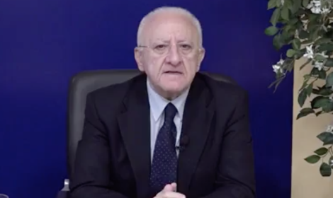 Bagnoli e Americas Cup, l&rsquo;ira di De Luca