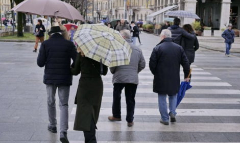 Caldo anomalo fino a 34°, poi brusco cambio meteo con piogge e nubifragi