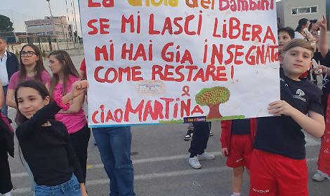 Fiaccolata per Martina: Afragola unita contro la violenza