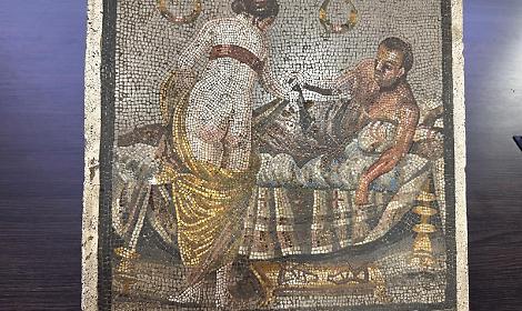 È giallo sulla provenienza del mosaico restituito