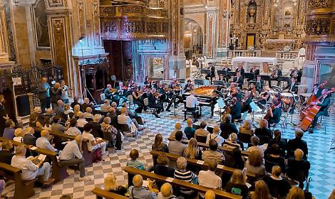 Al via "Spinacorona": 66 artisti per 20 concerti gratuiti in 15 siti preziosi del Centro storico di Napoli