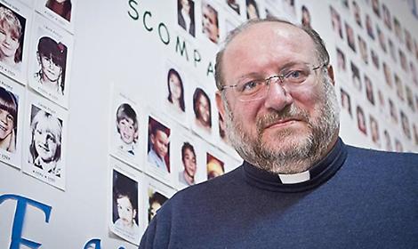 «Stanno stuprando migliaia di bambine»