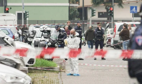 Morta la donna accoltellata dall'ex marito